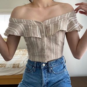 NWT Ruffle Beige Crop top